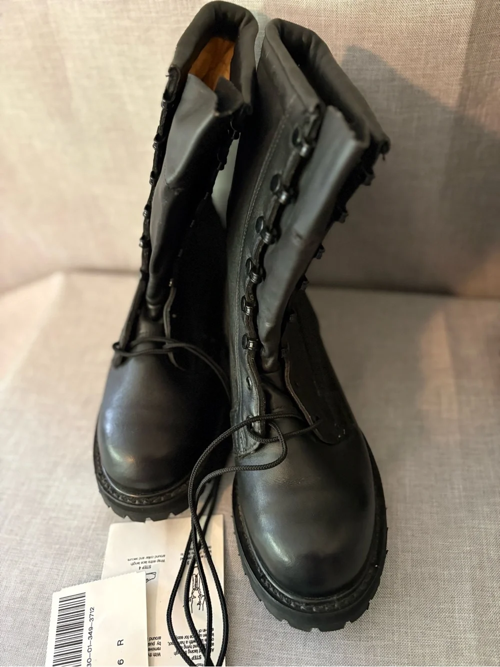 US Military Issue Combat Boots Men’s 6 R NWT’s (can be unisex adjust size)